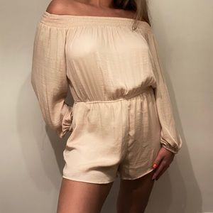 ✨Forever 21 Flowy Romper✨